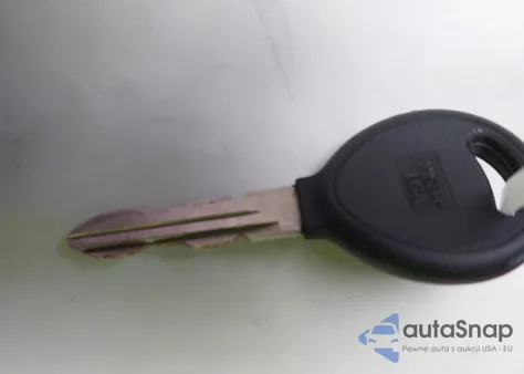 2005 Chrysler 300C z USA, uszkodzony, nr VIN 2C3JA63H95H115905